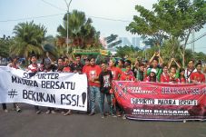 Suporter Bola Madura...