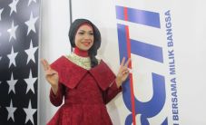 Indah Nevertari Bayar...