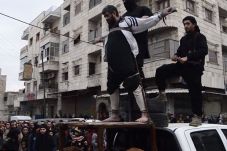 ISIS Menyalib Mata-mata...