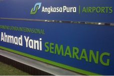 Penumpang di Bandara...