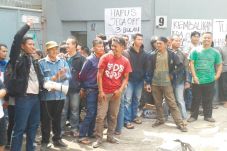 Pekerja PT Sanbe Tuntut...