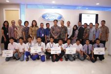 Ford Indonesia Berikan...
