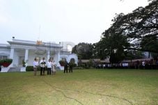 Pemerintah Pusat Diminta...