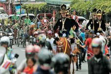 Yogya Luncurkan Kereta...