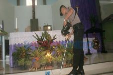 Brimob Steril Gereja...