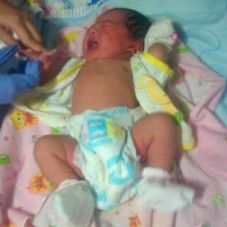 Bayi Perempuan Dibuang...