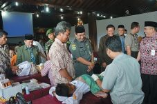 Khitanan Massal Membeludak