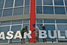 Pasar Bulu Masih Kotor...