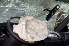 Bos Baru Takata Dipotong...