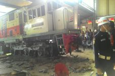 Lokomotif Parahyangan...