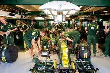 Caterham Terus Berjuang...