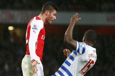 Wenger Anggap Giroud...