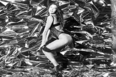 Adegan Striptis Irina...