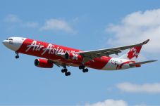 Aneh, Pesawat AirAsia...