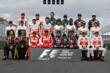 Caterham Masuk Daftar...