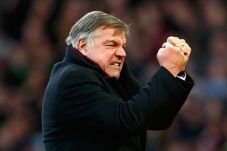 Allardyce Andalkan Catatan...