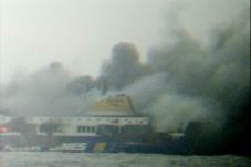 Feri Italia Terbakar...