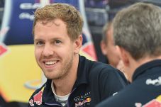 Kvyat Terinspirasi Vettel,...