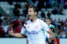 Gelandang Sevilla Klaim...