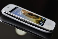 Asiafone Luncurkan Smartphone...