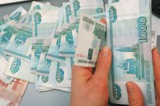 Maskapai Rusia Tertekan...