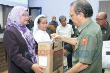Pemko Bantu Panti Asuhan