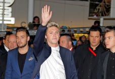 Niall Horan Tidak Tinggalkan...