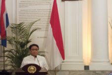 AirAsia Ditemukan, Bantuan...