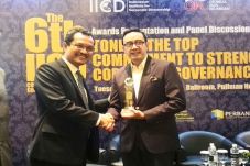 Indosat Sabet The Best...