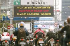 Berduka, Rayakan Secara...