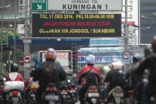 Malam Tahun Baru Terpusat...