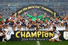 10 Momen Historis Piala...