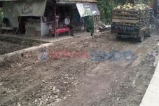 Pengerjaan Jalan Nasional...