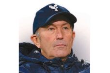Pulis Merapat ke West...