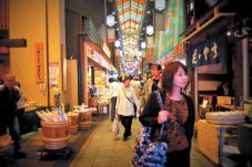 Wisata Kuliner di Nishiki...