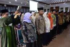 213 Pejabat Kota Pekalongan...