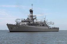 KRI Bung Tomo Kejar...