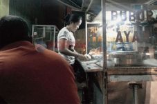 Pedagang Bubur Cantik,...