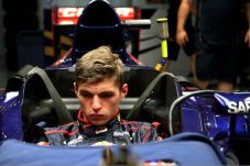 Verstappen : Saya Pembalap,...