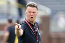 Cruyff Minta Van Gaal...