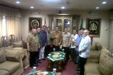 Agung Laksono dkk Temui...