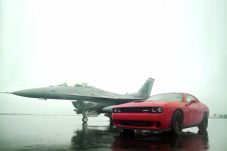 Aksi Balap Challenger...