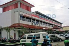 9 Januari, Pedagang...