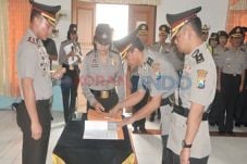 Sejumlah Perwira Polres...