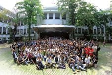 Tidak Mau Berhenti Belajar
