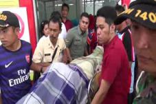 Tembak Kepala Sendiri,...