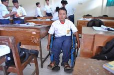 Edi Prayitno, Tempuh...
