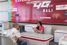 Layanan Telkomsel 4G-LTE...