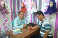 Bisnis Hijab Diprediksi...
