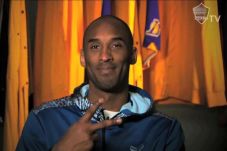 Kobe Bryant Sambut Steven...